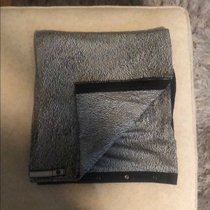 Lululemon Vinyasa Scarf
